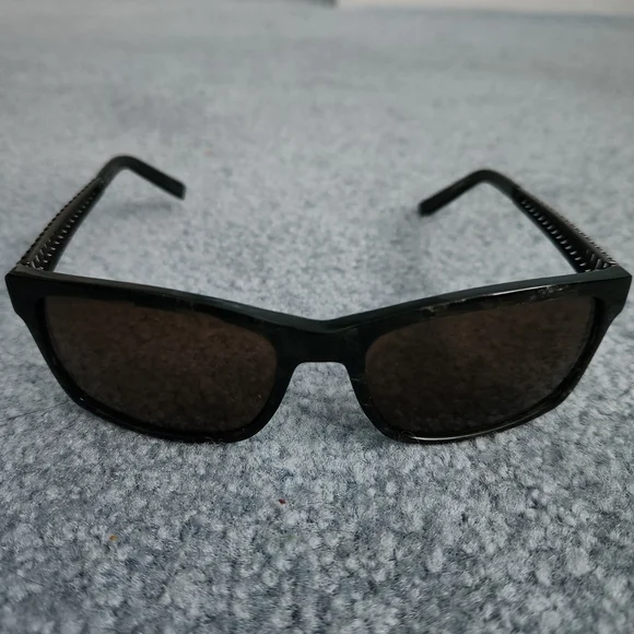 Classic Black Sunglasses - Picture 4 of 12